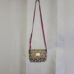 Michael kors crossbody